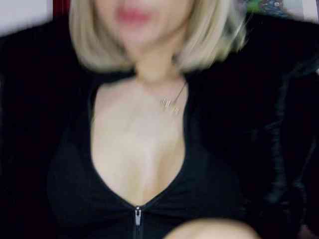 LucyRouse webcam