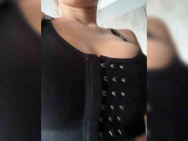LucyRouse webcam