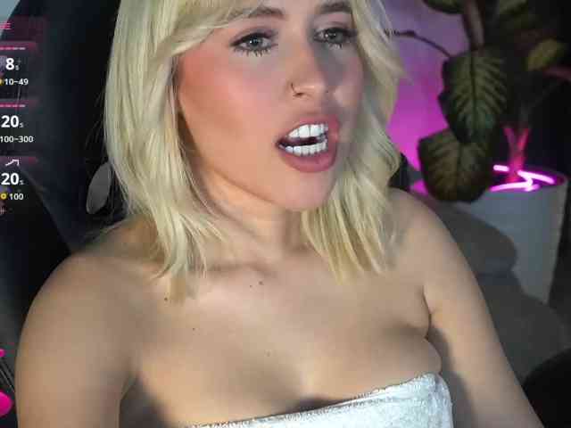 LucyRouse webcam