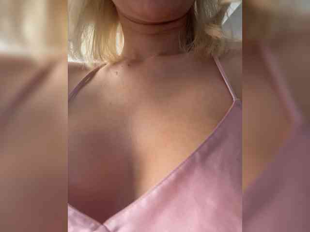 LucyRouse webcam