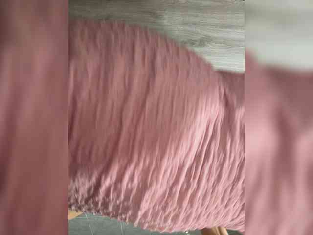 LucyRouse webcam