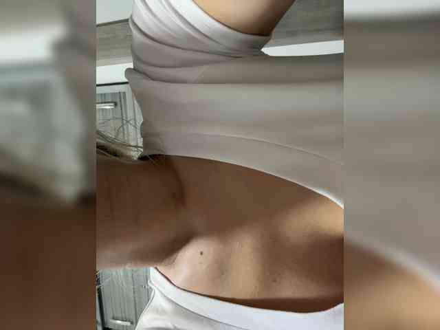 LucyRouse webcam