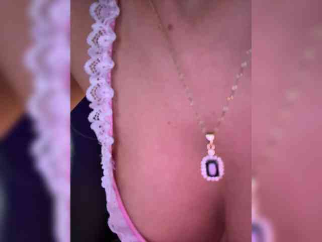 LucyRouse webcam