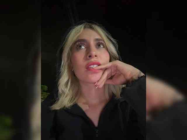 LucyRouse webcam