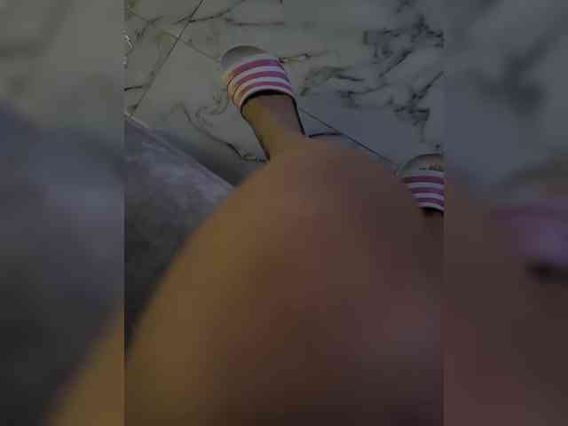 LucyRouse webcam