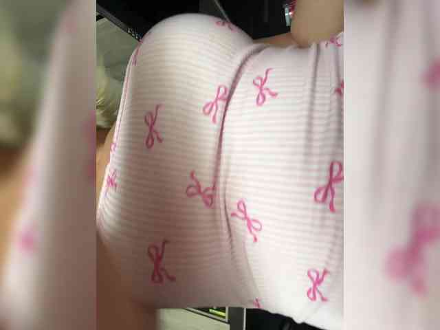 LucyRouse webcam