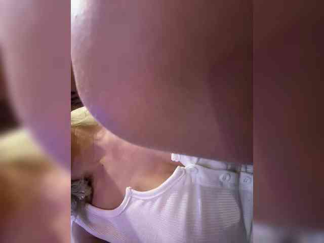 LucyRouse webcam