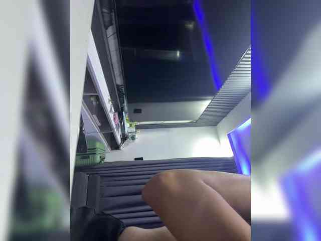 LucyRouse webcam