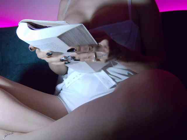 LucyRouse webcam