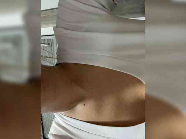 LucyRouse webcam