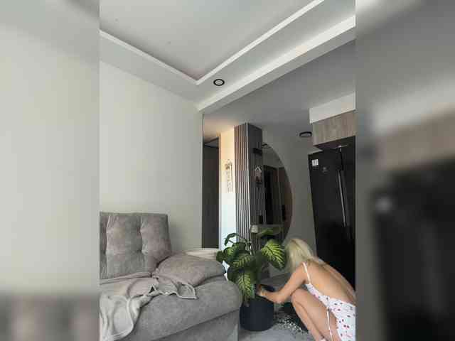 LucyRouse webcam