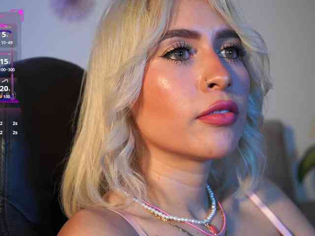LucyRouse webcam