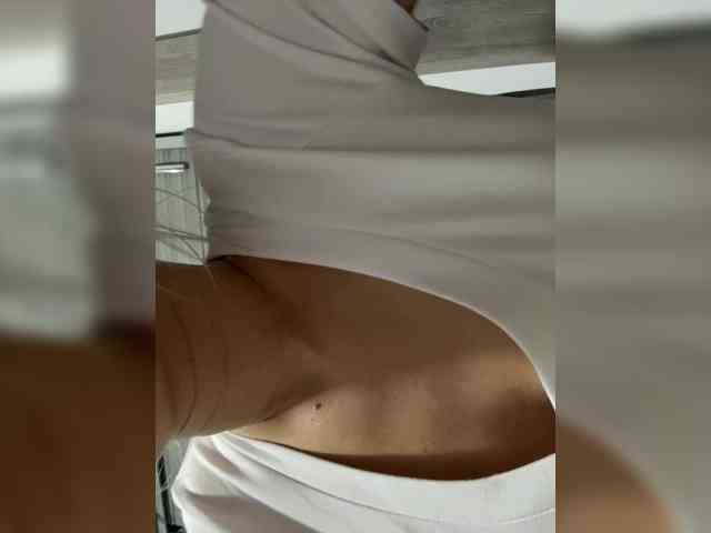 LucyRouse webcam