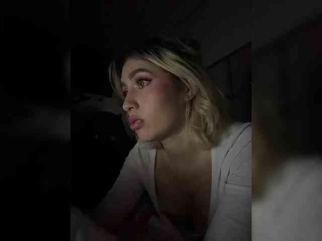 LucyRouse webcam