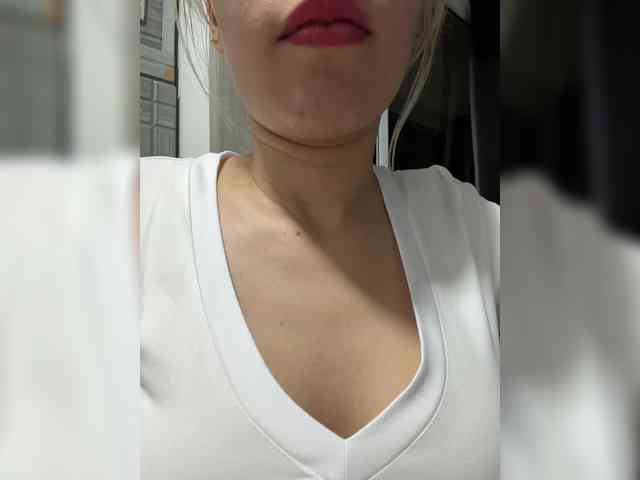 LucyRouse webcam