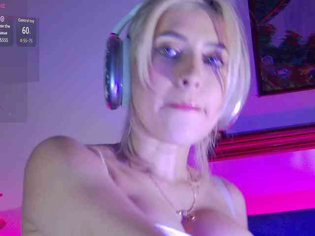 LucyRouse webcam
