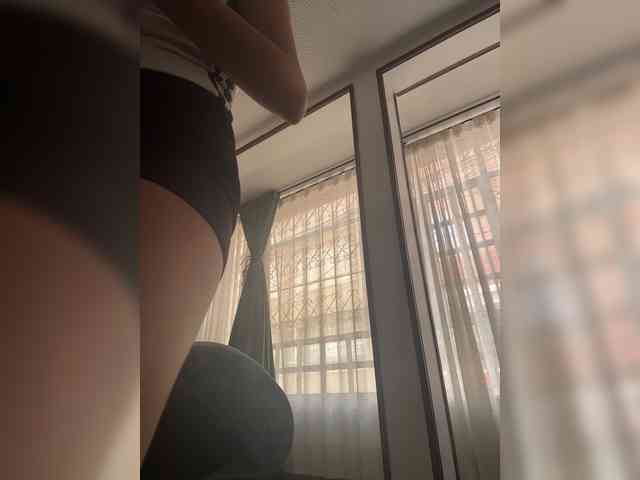 LucyRouse webcam