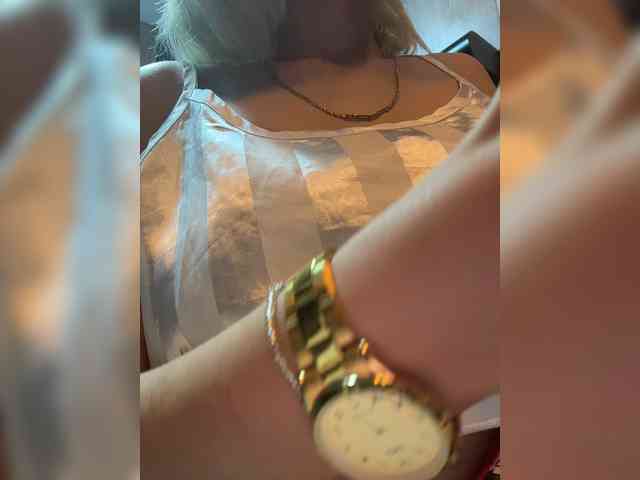 LucyRouse webcam