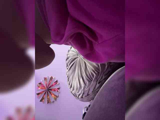 LucyRouse webcam