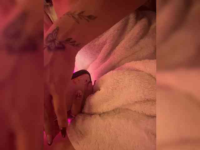 LucyRouse webcam