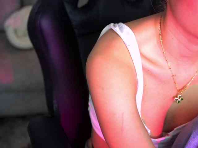 LucyRouse webcam