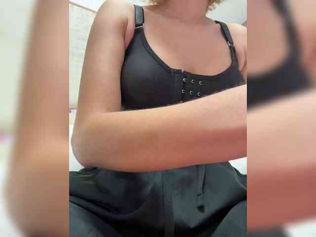LucyRouse webcam