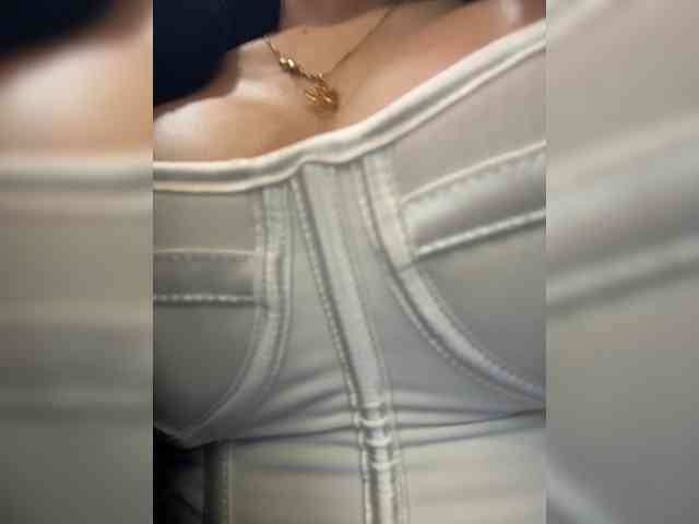 LucyRouse webcam