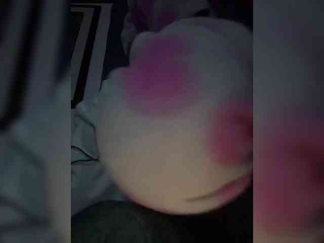 LucyRouse webcam