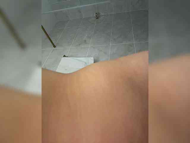 LucyRouse webcam