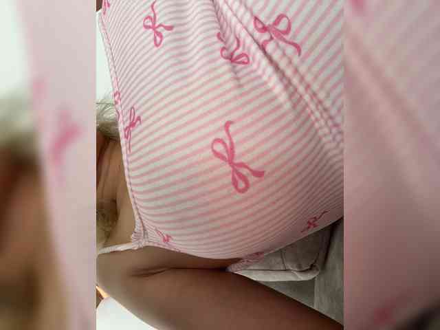 LucyRouse webcam