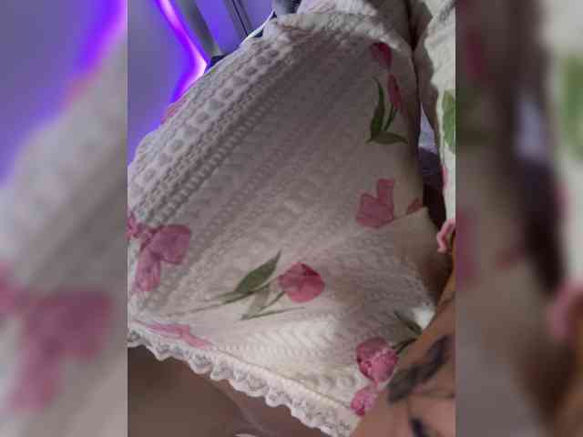 LucyRouse webcam