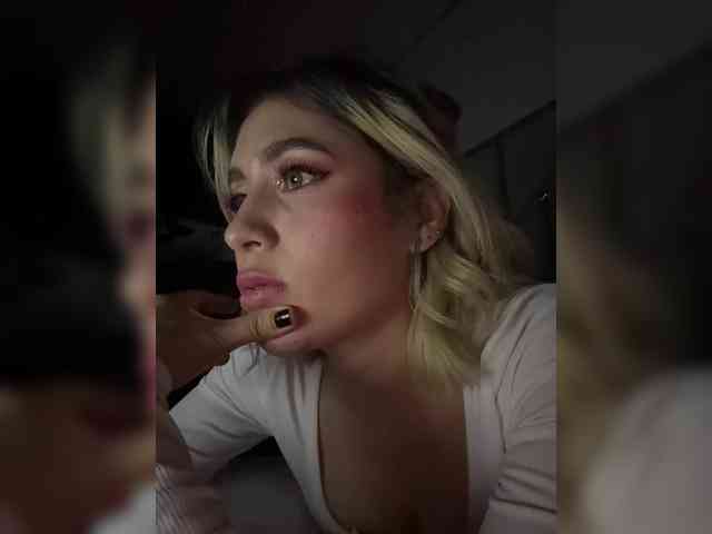 LucyRouse webcam