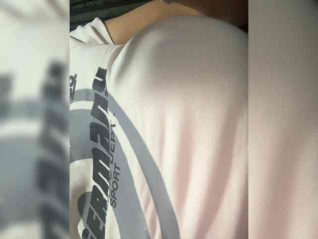 LucyRouse webcam