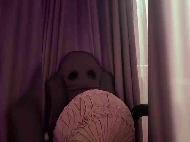 LucyRouse webcam
