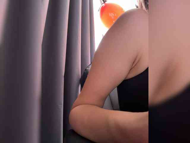 LucyRouse webcam