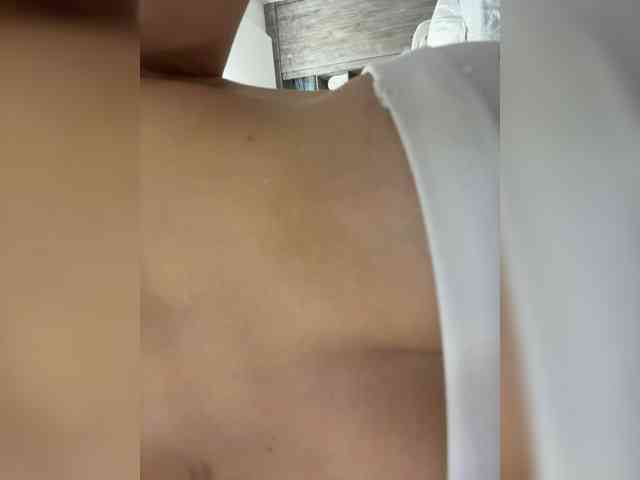 LucyRouse webcam