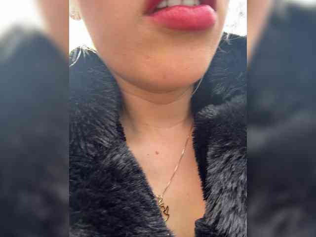 LucyRouse webcam