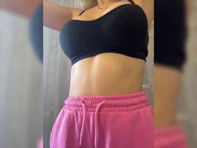 LucyRouse webcam