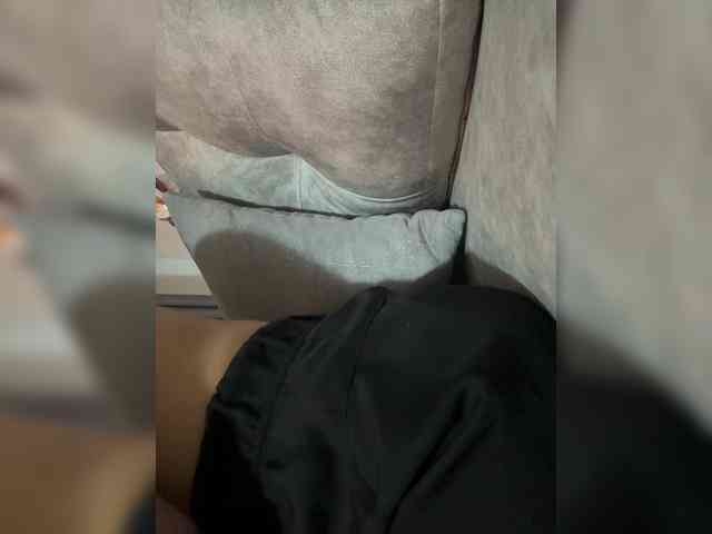 LucyRouse webcam