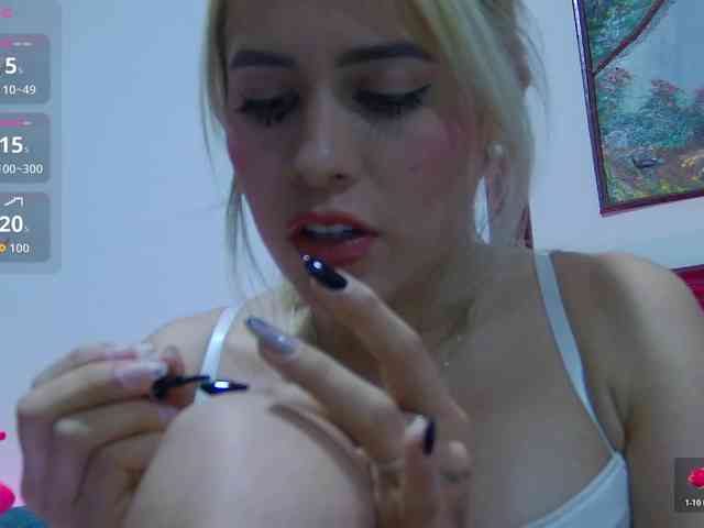 LucyRouse webcam
