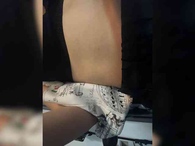 LucyRouse webcam