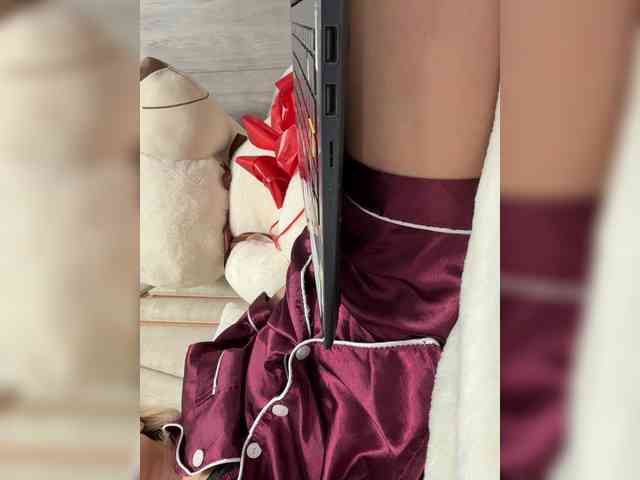 LucyRouse webcam