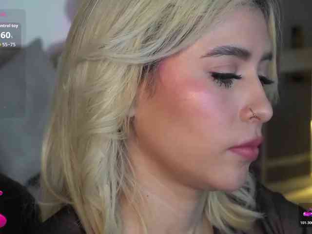 LucyRouse webcam
