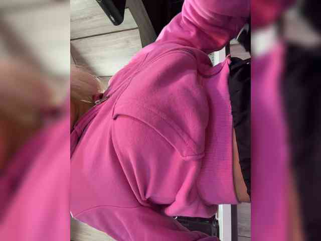 LucyRouse webcam