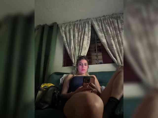 LucyRouse webcam