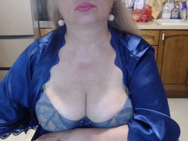 Marionaa live webcam show