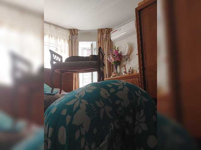 MonaMonako live cam preview