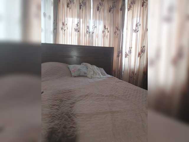 MonaMonako live cam preview