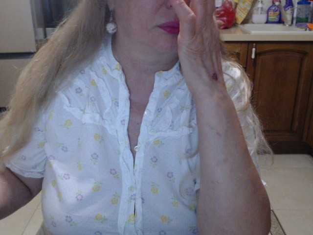 Marionaa live webcam show