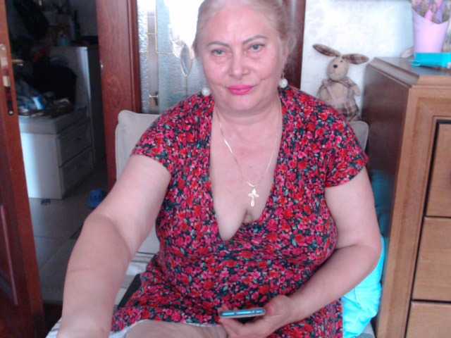 Marionaa live cam on BongaCams